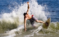 九游体育官网：欧战与本土标准差异引关注 巴列卡斯球场新赛季面临变形挑战