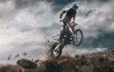 【九游体育入口】伦敦德比天平倾斜？枪手八战蓝桥不败，宿敌交锋见证战术变迁